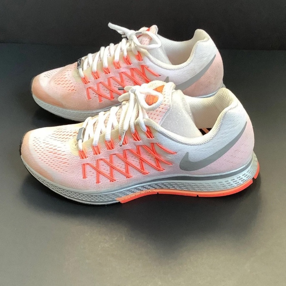 Nike Women’s Zoom Pegasus 32 Running Shoes US: 8.5